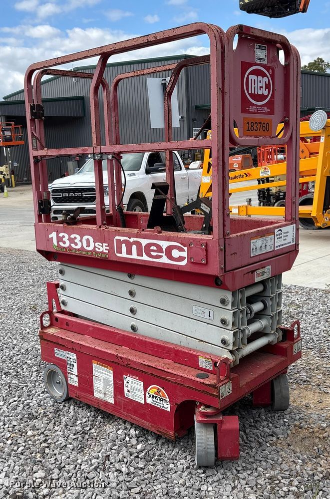 image for item EA7085 2019 MEC 1330SE scissor lift