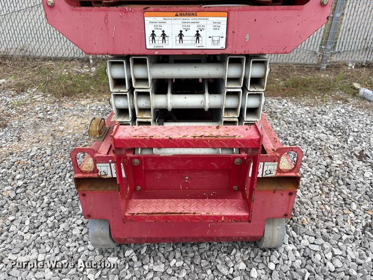 image for item EA7085 2019 MEC 1330SE scissor lift