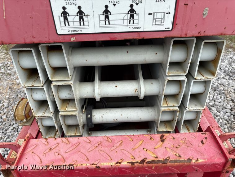 image for item EA7085 2019 MEC 1330SE scissor lift