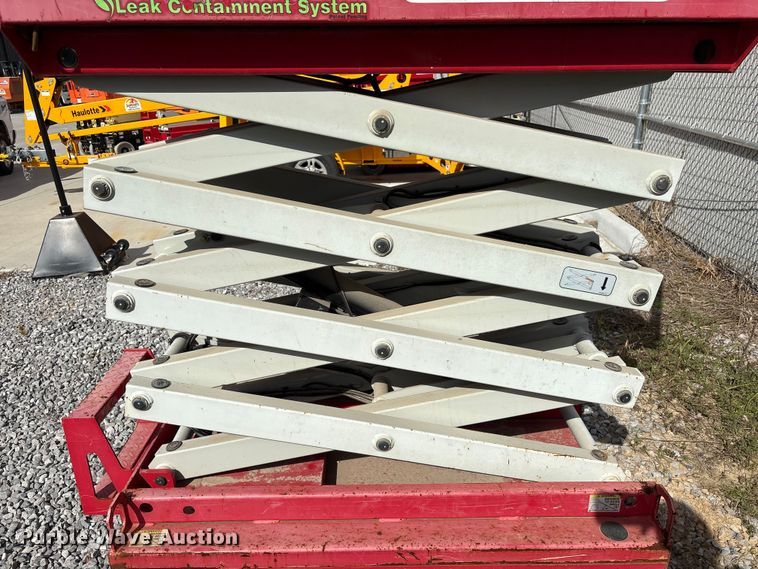 image for item EA7085 2019 MEC 1330SE scissor lift