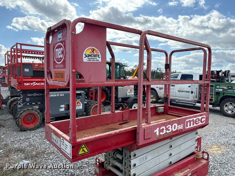 image for item EA7085 2019 MEC 1330SE scissor lift