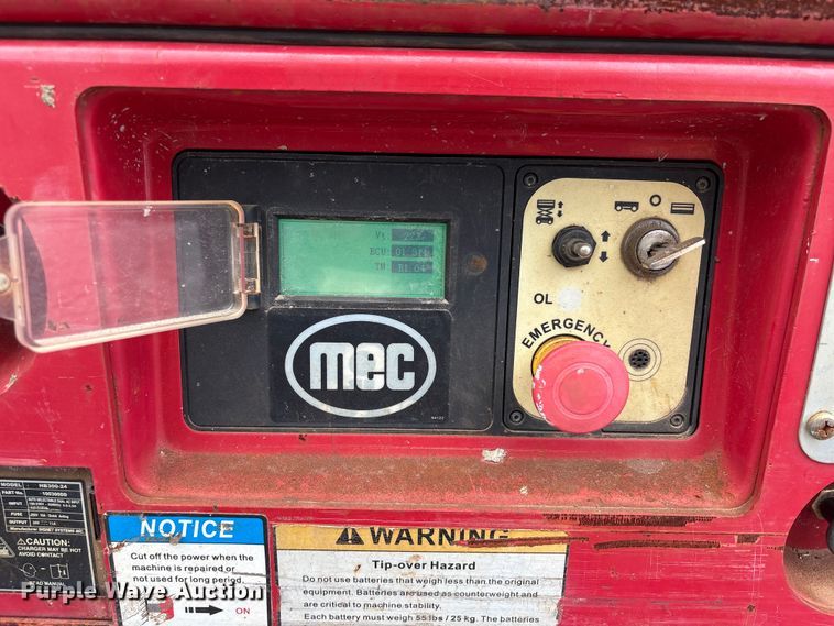 image for item EA7085 2019 MEC 1330SE scissor lift