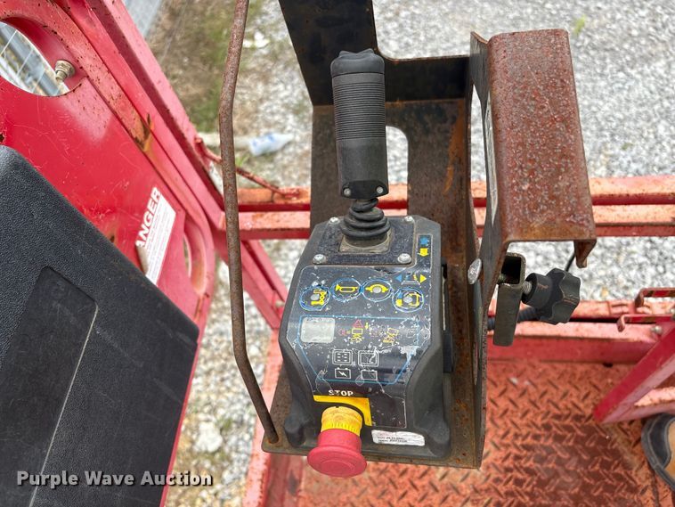 image for item EA7085 2019 MEC 1330SE scissor lift