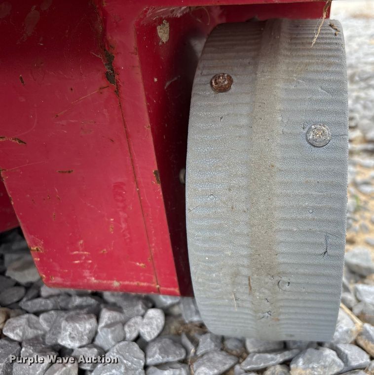 image for item EA7085 2019 MEC 1330SE scissor lift