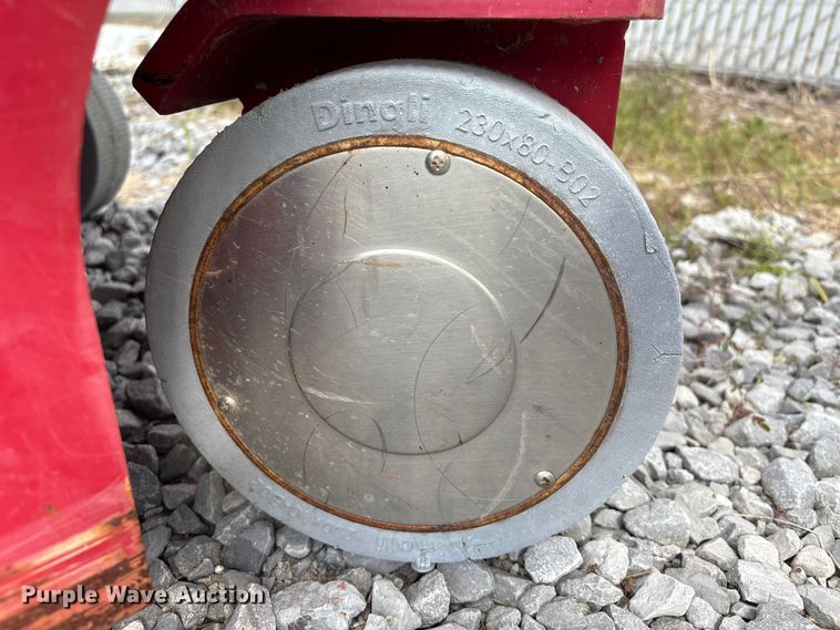 image for item EA7085 2019 MEC 1330SE scissor lift