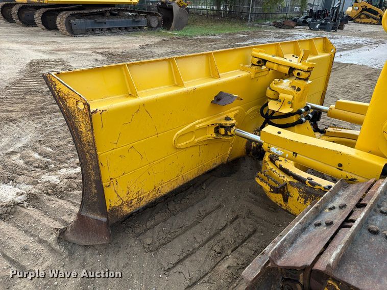 image for item EA7086 2022 Komatsu D51PXi-24 dozer