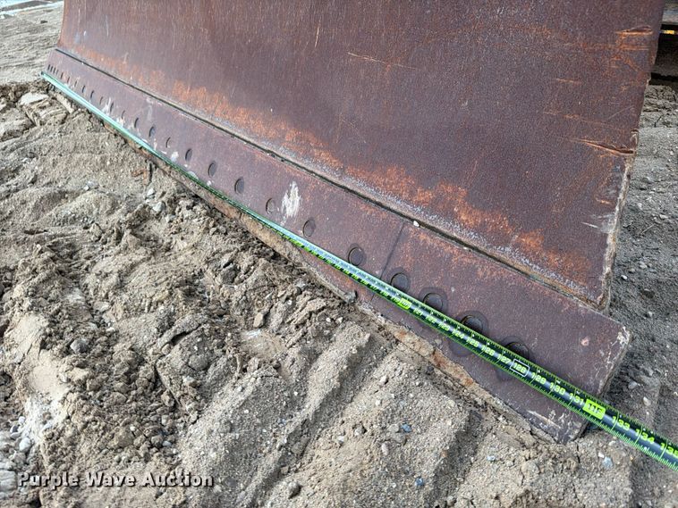 image for item EA7086 2022 Komatsu D51PXi-24 dozer