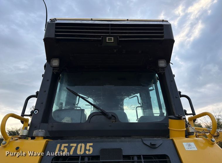 image for item EA7086 2022 Komatsu D51PXi-24 dozer