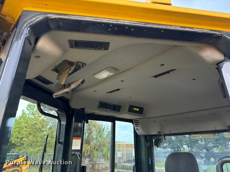 image for item EA7086 2022 Komatsu D51PXi-24 dozer