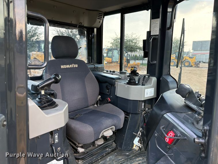 image for item EA7086 2022 Komatsu D51PXi-24 dozer