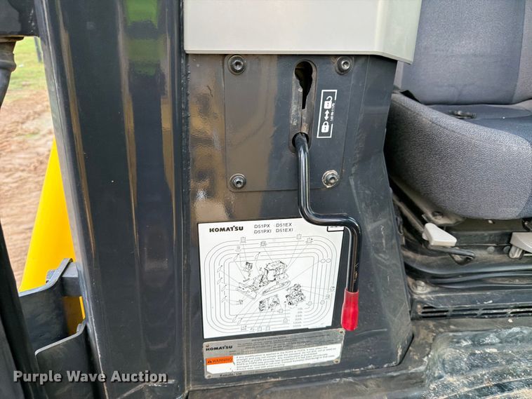 image for item EA7086 2022 Komatsu D51PXi-24 dozer