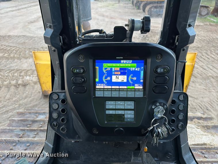 image for item EA7086 2022 Komatsu D51PXi-24 dozer