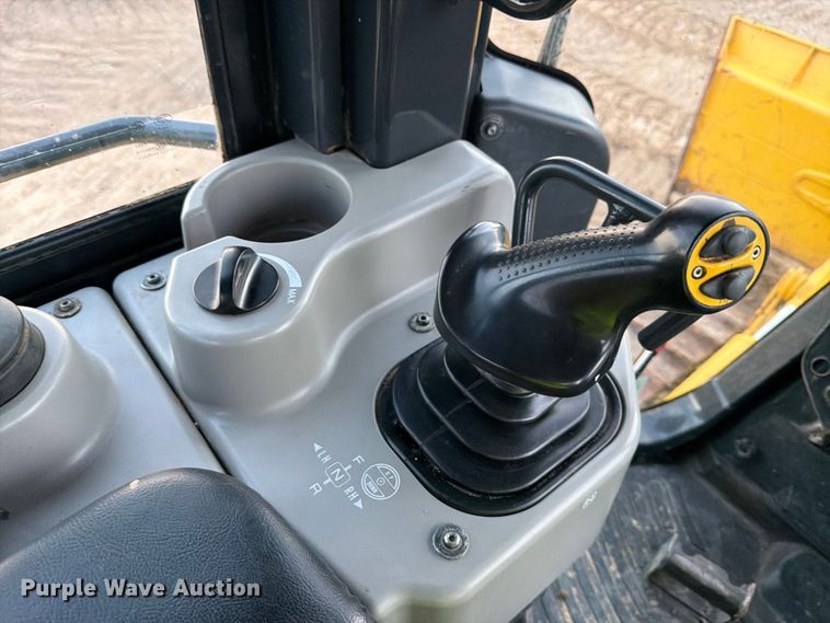 image for item EA7086 2022 Komatsu D51PXi-24 dozer