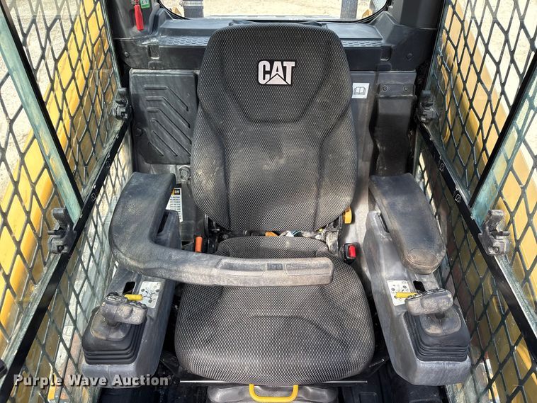 image for item EA7087 2024 Caterpillar 255 tracked skid steer loader