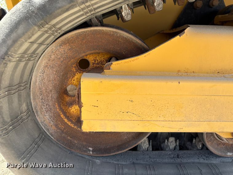 image for item EA7087 2024 Caterpillar 255 tracked skid steer loader