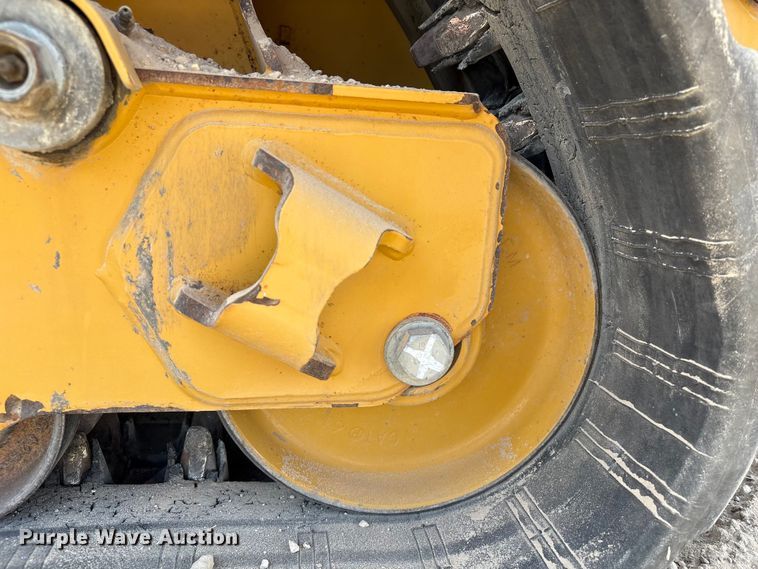 image for item EA7087 2024 Caterpillar 255 tracked skid steer loader