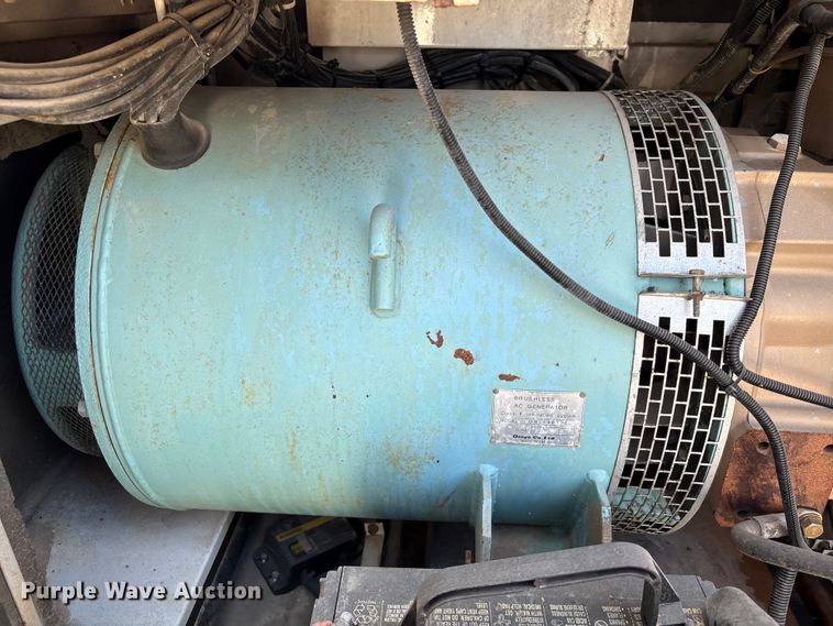 image for item EA7088 Whisperwatt DCA-125USJ generator