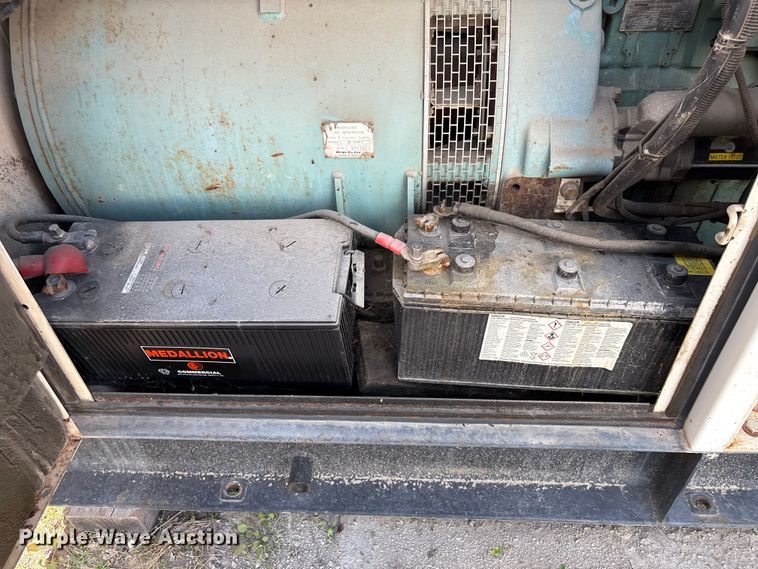 image for item EA7091 Whisperwatt DF-300SSK generator