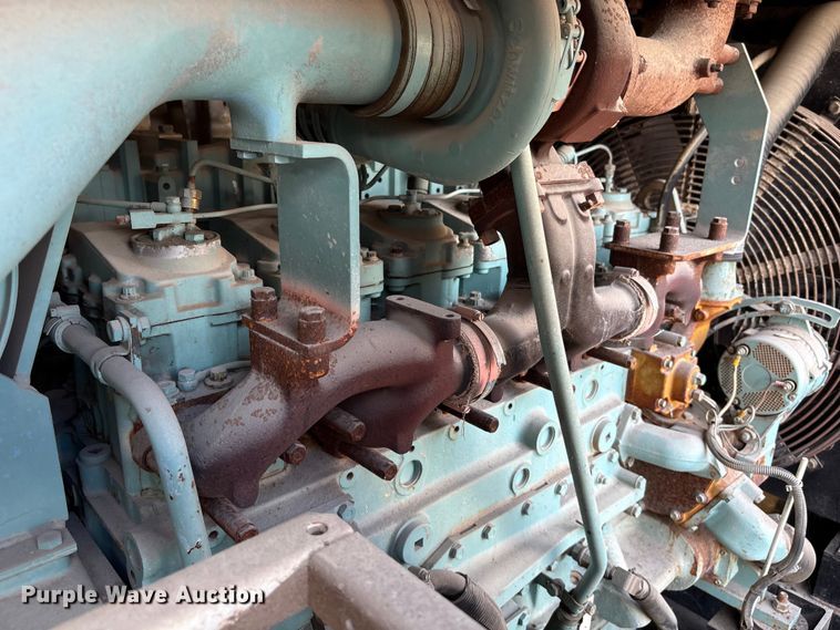 image for item EA7091 Whisperwatt DF-300SSK generator