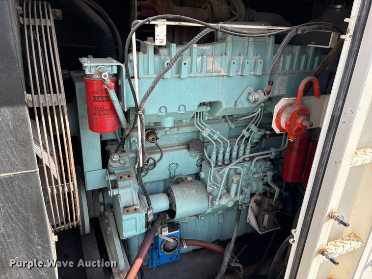 image for item EA7091 Whisperwatt DF-300SSK generator