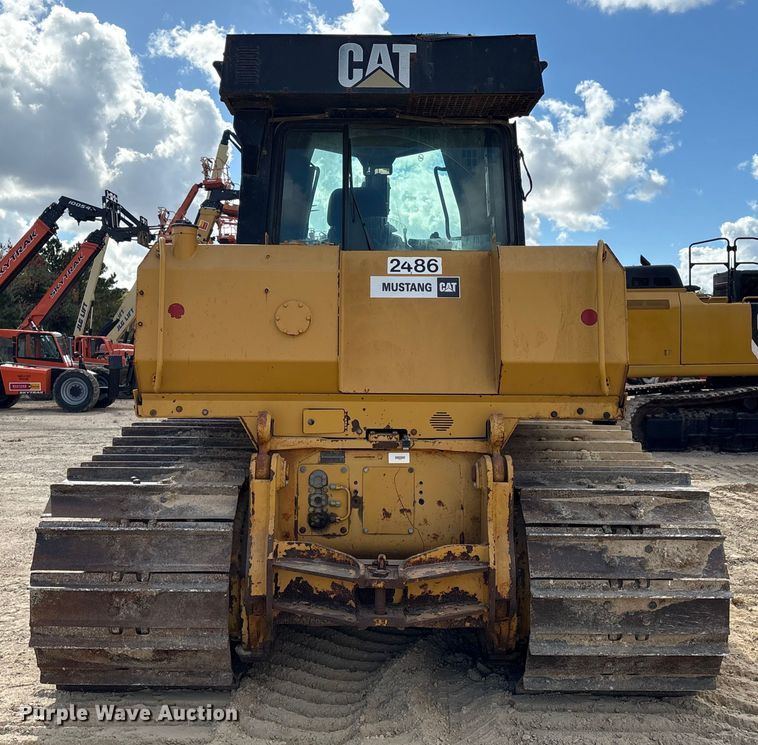 image for item EA7092 2011 Caterpillar D7E LGP dozer