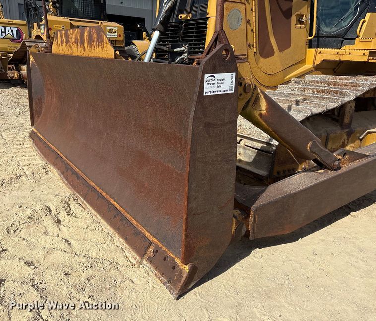 image for item EA7092 2011 Caterpillar D7E LGP dozer