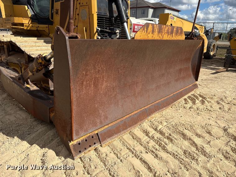 image for item EA7092 2011 Caterpillar D7E LGP dozer