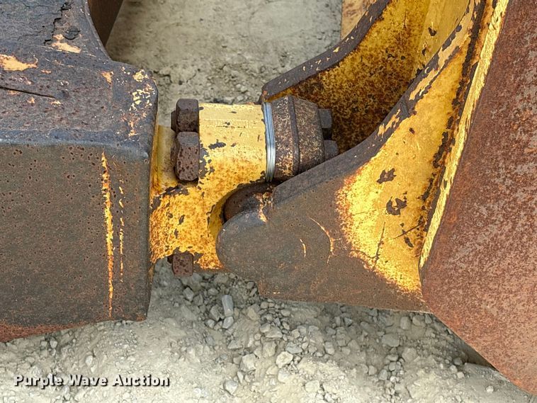 image for item EA7092 2011 Caterpillar D7E LGP dozer