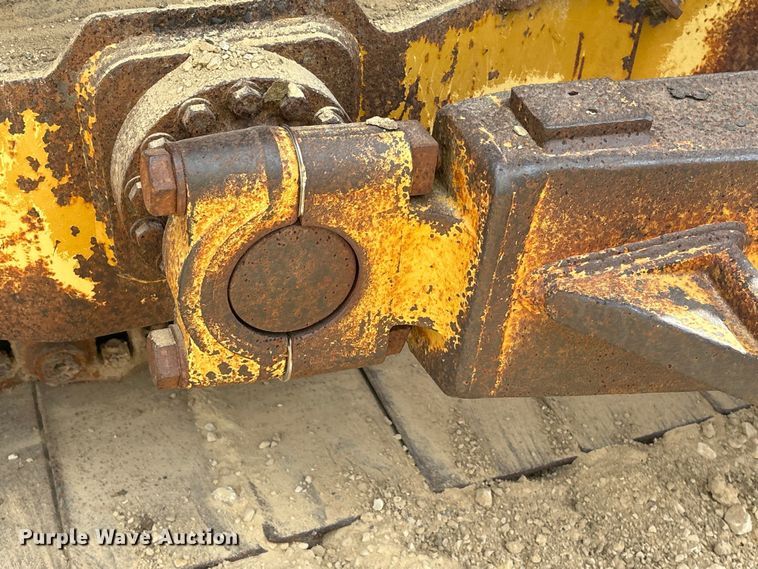 image for item EA7092 2011 Caterpillar D7E LGP dozer