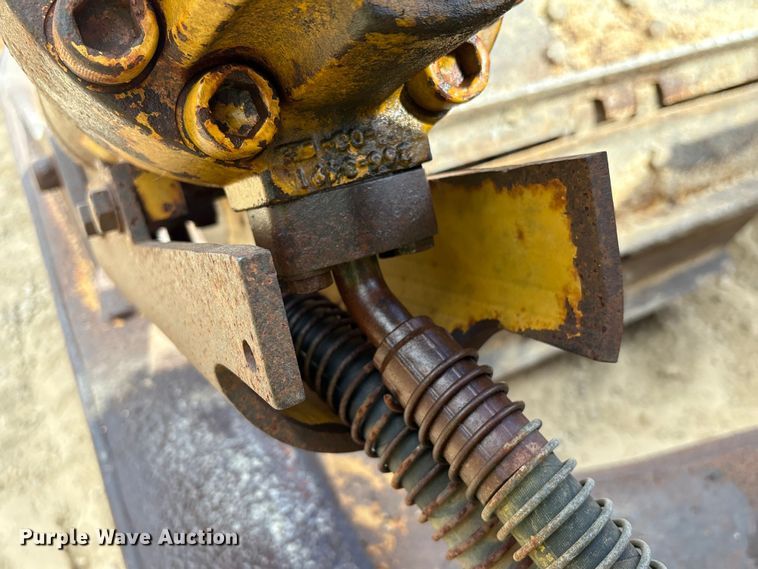 image for item EA7092 2011 Caterpillar D7E LGP dozer