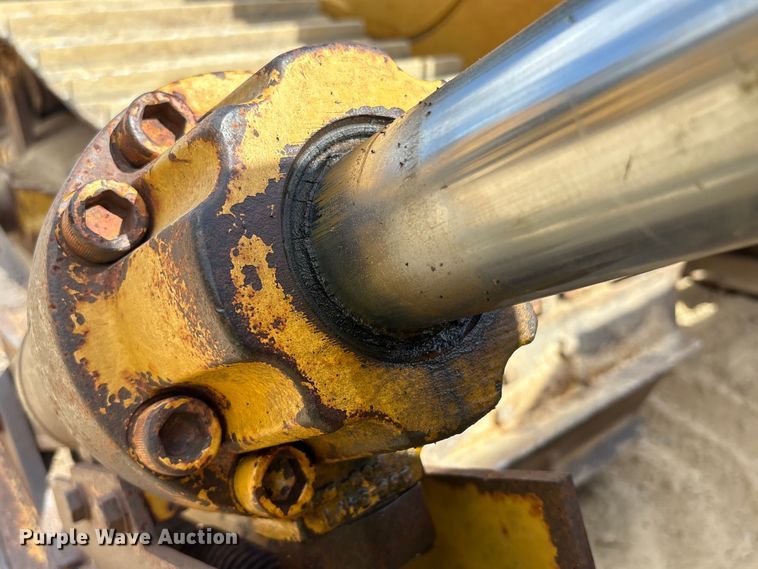 image for item EA7092 2011 Caterpillar D7E LGP dozer