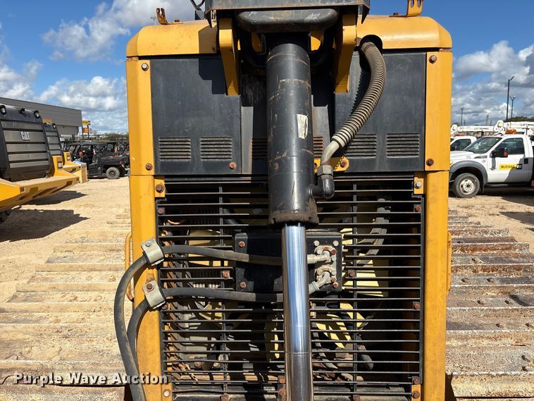 image for item EA7092 2011 Caterpillar D7E LGP dozer