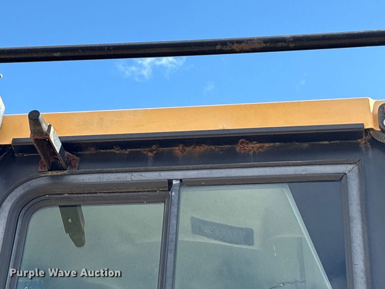 image for item EA7092 2011 Caterpillar D7E LGP dozer