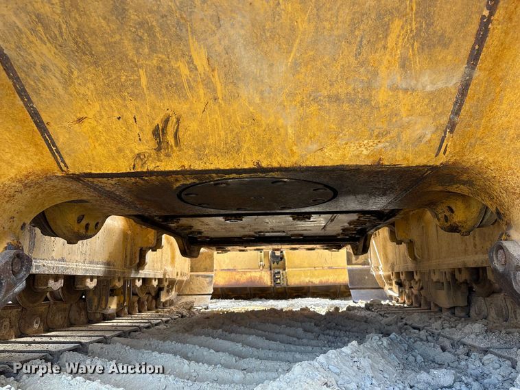 image for item EA7092 2011 Caterpillar D7E LGP dozer