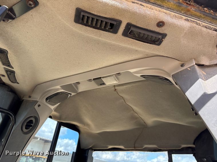 image for item EA7092 2011 Caterpillar D7E LGP dozer