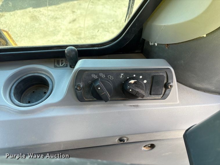 image for item EA7092 2011 Caterpillar D7E LGP dozer