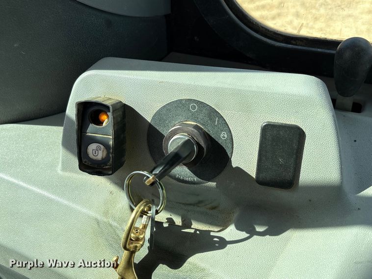 image for item EA7092 2011 Caterpillar D7E LGP dozer