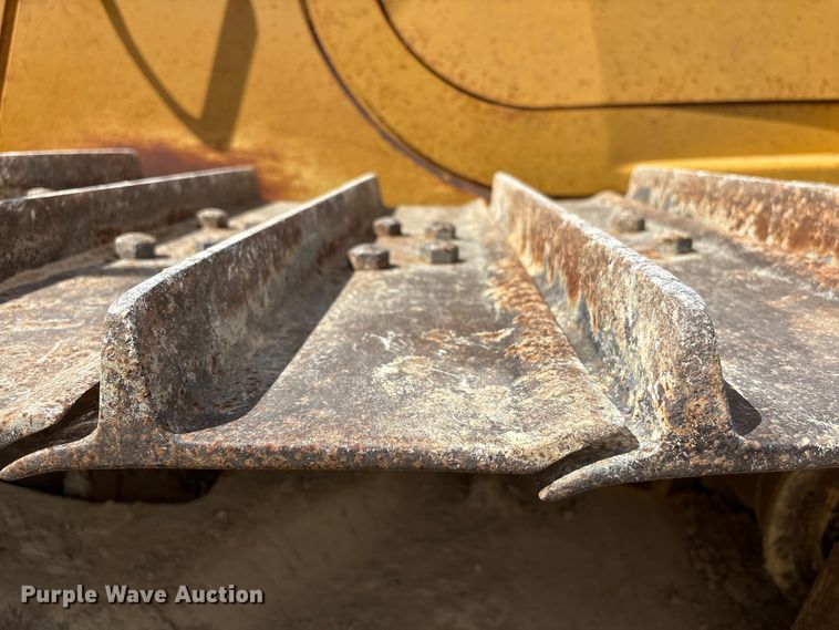 image for item EA7092 2011 Caterpillar D7E LGP dozer