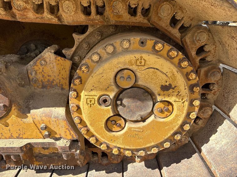 image for item EA7092 2011 Caterpillar D7E LGP dozer