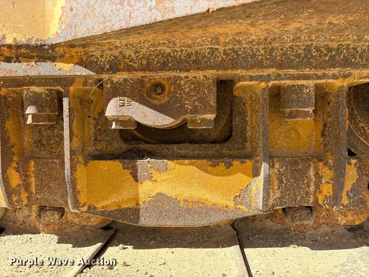 image for item EA7092 2011 Caterpillar D7E LGP dozer