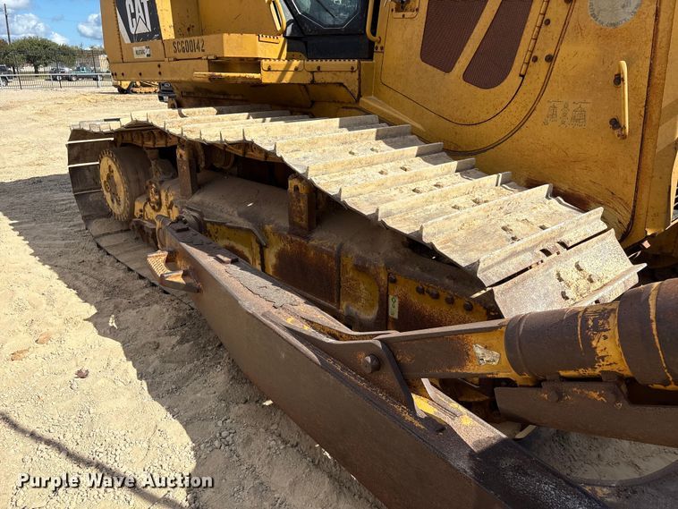 image for item EA7092 2011 Caterpillar D7E LGP dozer