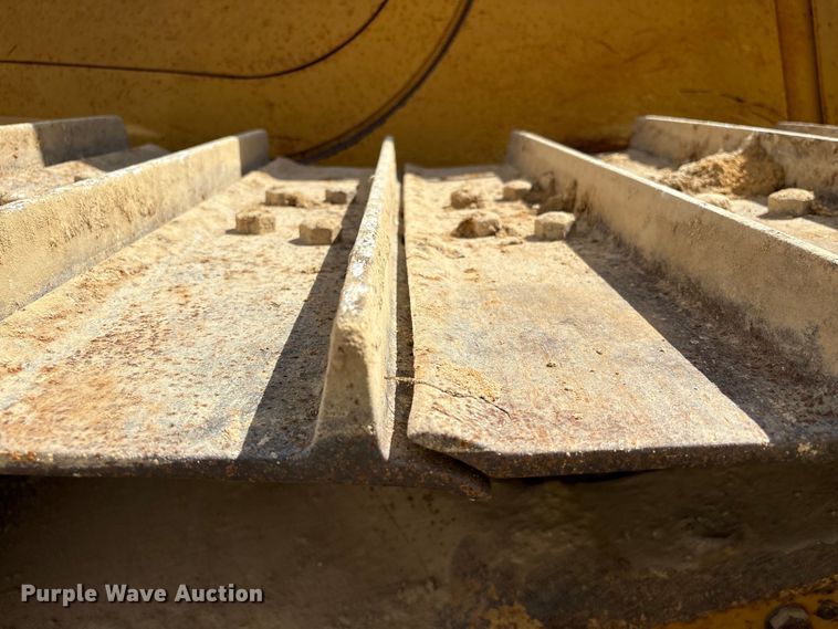 image for item EA7092 2011 Caterpillar D7E LGP dozer