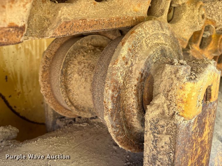 image for item EA7092 2011 Caterpillar D7E LGP dozer