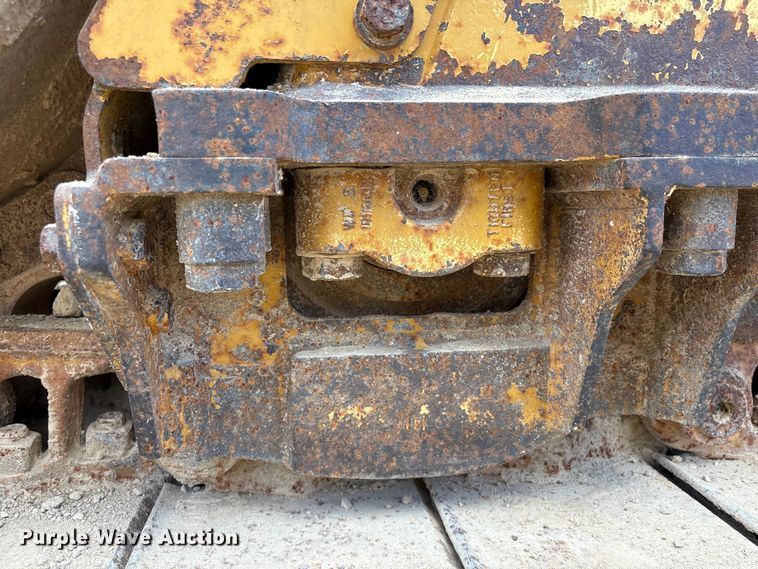 image for item EA7092 2011 Caterpillar D7E LGP dozer