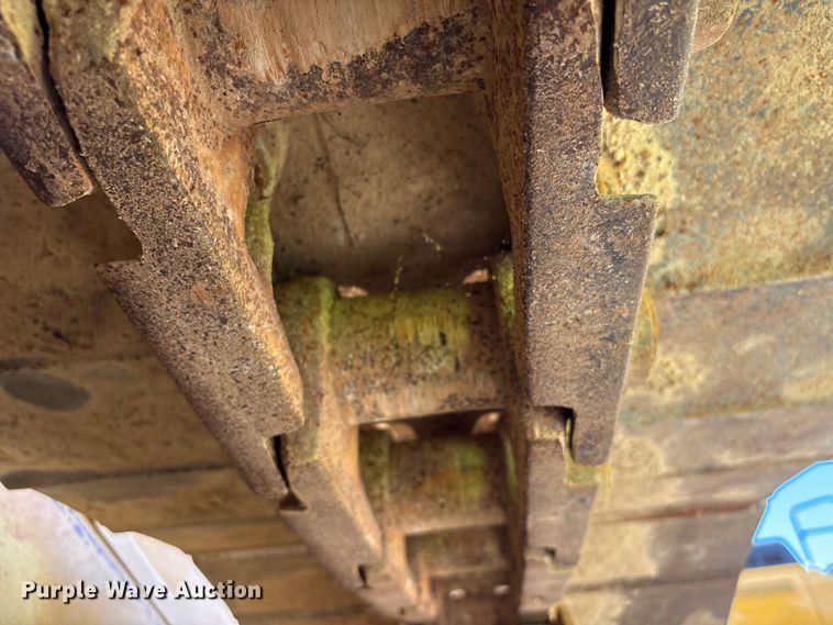 image for item EA7092 2011 Caterpillar D7E LGP dozer