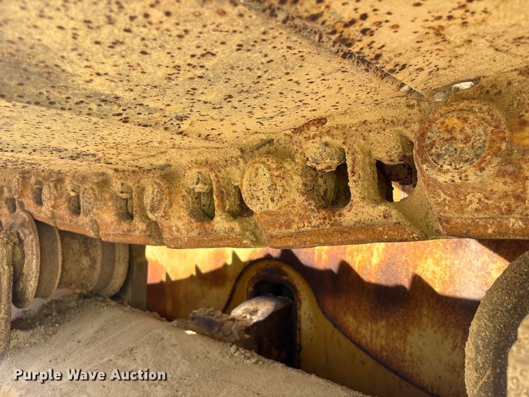 image for item EA7092 2011 Caterpillar D7E LGP dozer