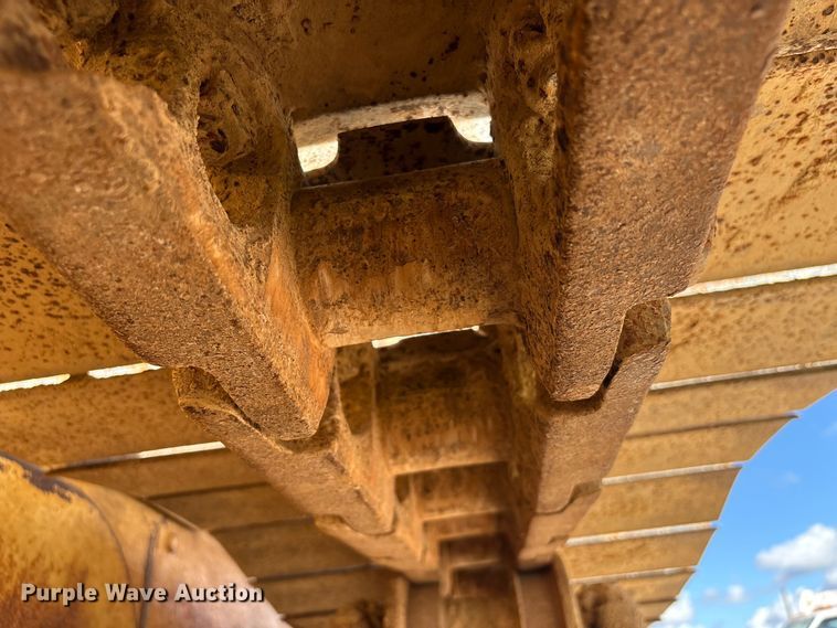 image for item EA7092 2011 Caterpillar D7E LGP dozer