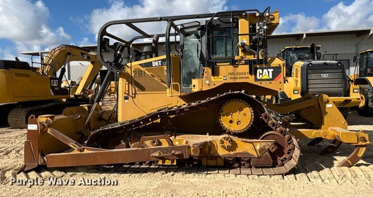 image for item EA7093 2019 Caterpillar D6T LGP dozer