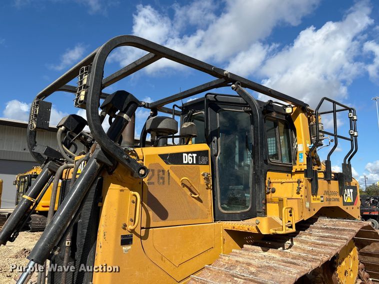image for item EA7093 2019 Caterpillar D6T LGP dozer