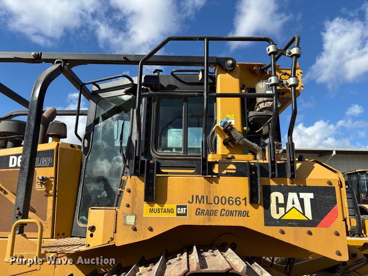 image for item EA7093 2019 Caterpillar D6T LGP dozer